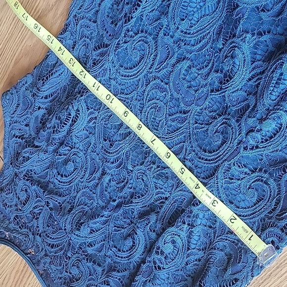 LIZ CLAIRBONE esleveeles roundneck midi dress size 8 color green  lace - Picture 12 of 15